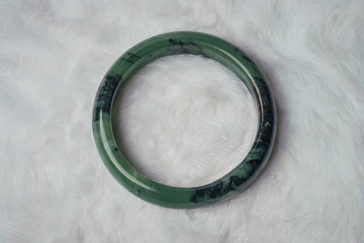 Two-Toned Forest Green Xiuyan Jade Bangle