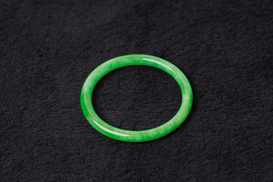 Bright Green Jade Bangle