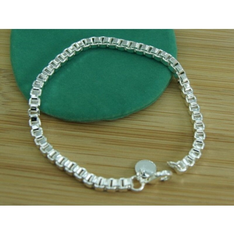 Women's thin bracelet