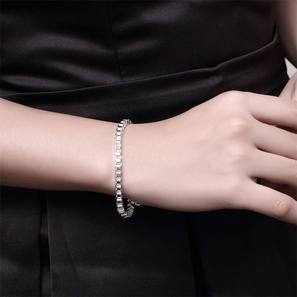 Women's thin bracelet