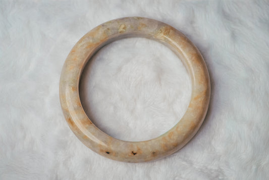 Beige Xiuyan Jade Bangle