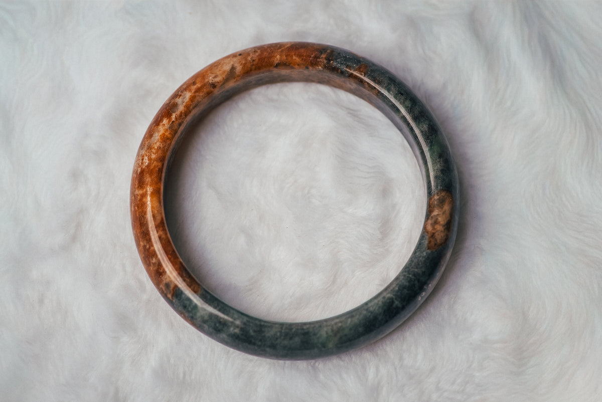 Tri-Toned Brown and Green Xiuyan Jade Bangle