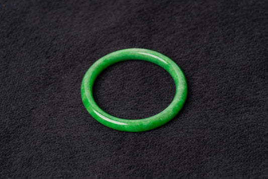 Bright Green Jade Bangle