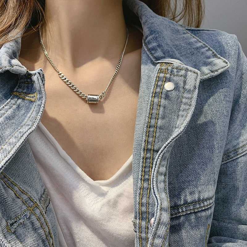 Women silver necklace