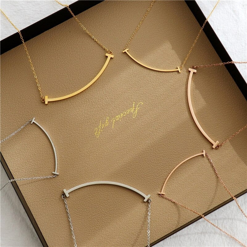 smile Face necklace gold